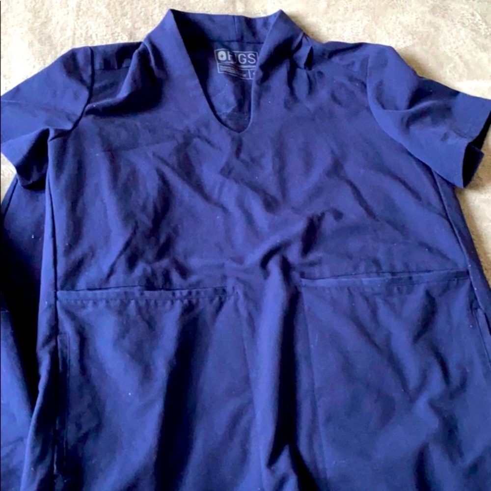 Figs 4 pocket scrub top -medium